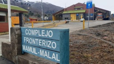 Complejo Mamuil Malal.-