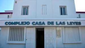 Para evitar gastos como los de Gloria Ruiz, buscan limitar el presupuesto de la Legislatura