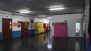 Video: Aprovecharon un principio de incendio en la Facultad de Roca y se robaron una bicicleta