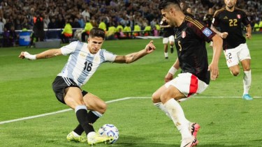 Giuliano Simeone debutó con la Selección Argentina y rompió un récord en el fútbol. 