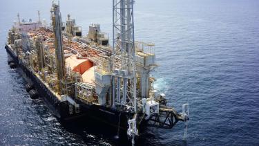 El buque se instalará a unos 40 kilómetros de Las Grutas. Foto: gentileza. 