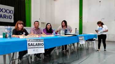 Unter analizó la situación con el Gobierno en su Congreso de Huergo y definió un nuevo paro. Foto: gentileza