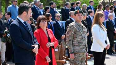 Patricia Bullrich junto a Luis Petri presentaron el escuadrón contradisturbios para Vaca Muerta. Foto: Florencia Salto.