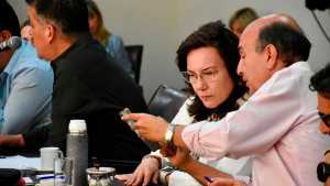 Familiares de Gloria Ruiz en la Legislatura: por ley, buscan prohibir la contratación de parientes