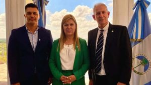 Gloria Ruiz respondió: «No voy a renunciar» y apuntó a Rolando Figueroa