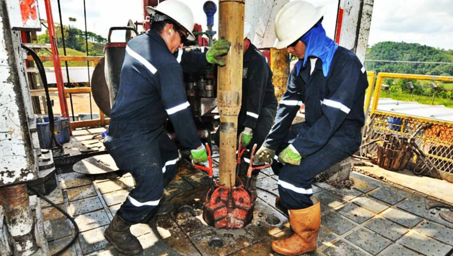El Artículo 24 bis, denominado “Contención familia petrolera” garantiza a las familias el cobro de un seguro por cinco años. (Gentileza)