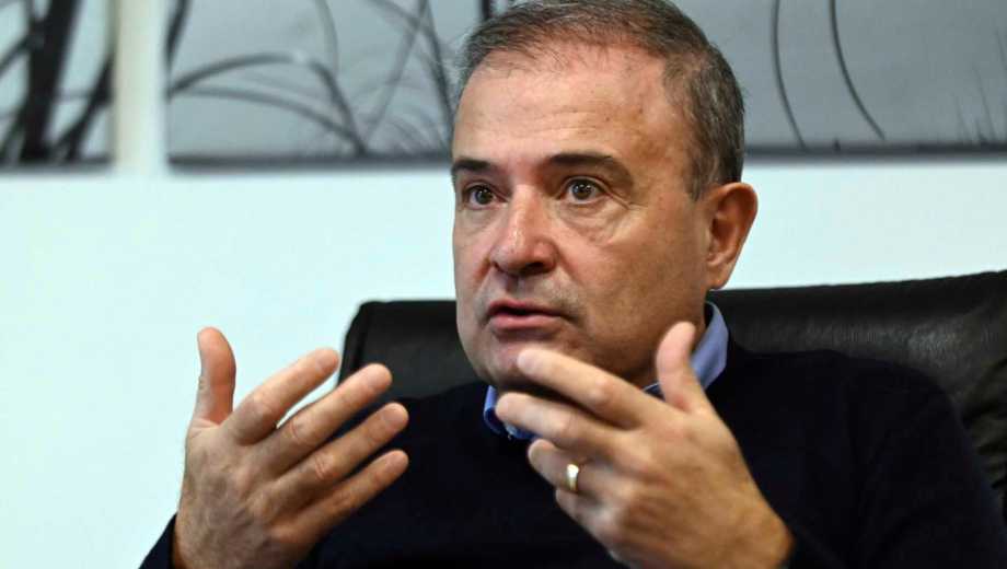 El vicegobernador de Río Negro, Pedro Pesatti, reprochó el veto de Javier Milei a las jubilaciones.