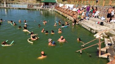 Feriado largo por Semana Santa: Copahue y otros cinco lugares con aguas termales para disfrutar del relax