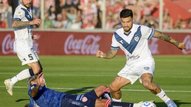 Vélez empate con Unión en Santa Fe al finalizar el primer tiempo. UNION VS VELEZ. Fecha 26 Torneo Liga Profesional. Futbol Argentina. Primera Division. 7/12/2024