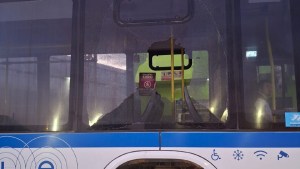 Rompieron dos colectivos de Neuquén a piedrazos: UTA analiza pedir más presencia policial