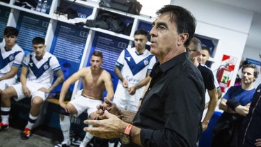 Gustavo Quinteros se fue de Vélez luego de ser campeón.
