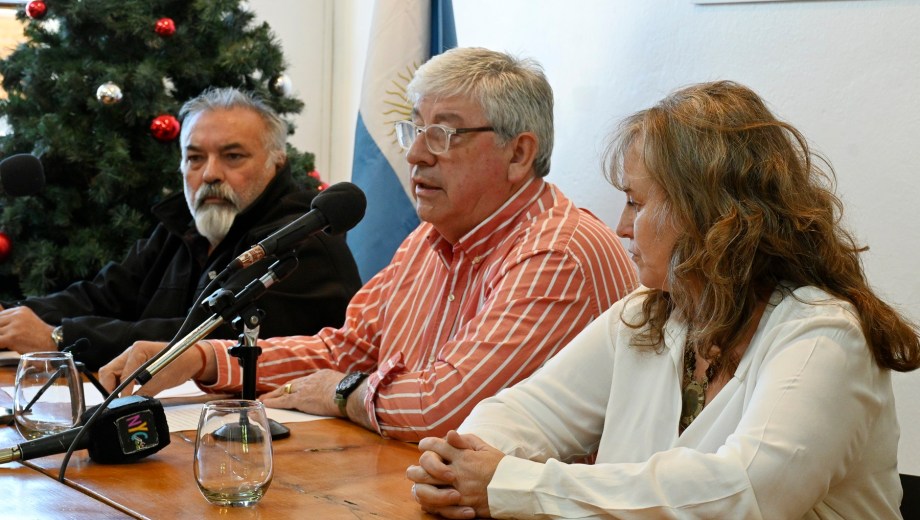 Walter Cortés junto a la asesora letrada, Yanina Sánchez. Archivo