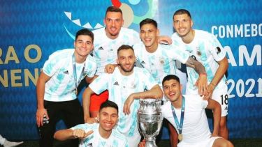 La banda de River campeona de América, en 2021. Pezzella y Martínez Quarta podrían reencontrarse en el Millo. (Archivo)