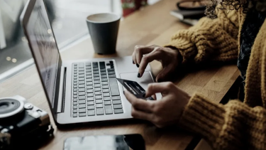 Compras online en el exterior: ampliaron el monto permitido para importar mercadería. (Foto Archivo: agencia Telam).