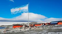 Imagen de Festejos en la Antártida: la única base dónde viven familias y funciona la escuela más austral del mundo, cumplió 72 años