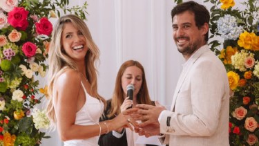 ¡De blanco! Los looks de Stephanie Demner y Guido Pella para su casamiento 