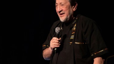 Naldo Labrin dirige la Misa Criolla junto a un elenco de jóvenes músicos. Foto: gentileza