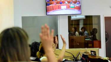 Ultima sesión del Deliberante: en 45 minutos aprobaron una veintena de proyectos sin debat ni explicarlos (foto Cecilia Maletti)