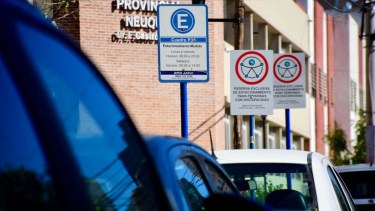 Estacionamiento medido en Neuquén. (Archivo Matías Subat)