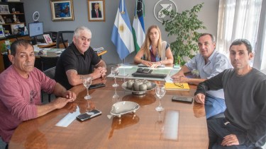 Reunión entre María Emilia Soria y dirigente de la Uocra. Gentileza