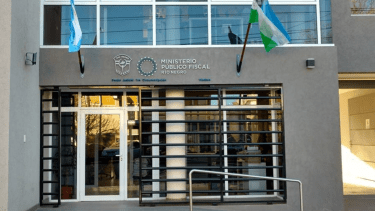 Dos hombres fueron detenidos por el ataque a un abogado en su estudio jurídico de Viedma.
