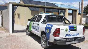 La Policía reforzó la vigilancia en la zona norte de Roca tras la balacera que dejó dos heridos.
