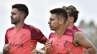 Marcelo Gallardo volverá a contar con Claudio Echeverri y Germán Pezzella. Foto: @RiverPlate.