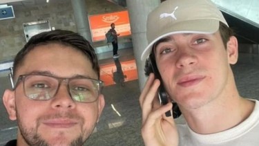 Franco Colapinto llegó a Argentina para pasar las fiestas.