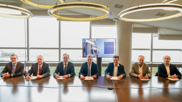 Los titulares de las 7 petroleras que participan del puerto exportador firmaron el aval al inicio de las obras.