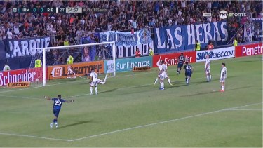 La Leprea mendocina abrió el marcador pero fue anulado a instrancias de VAR.