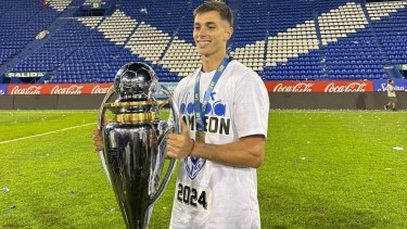 Valentín Gómez, el joven zaguero campeón con Vélez jugará en el fútbol brasileño.