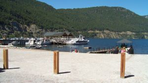 Se rehabilitó para bañarse la costanera del Lácar, en San Martín de los Andes: el agua en «parámetros normales»