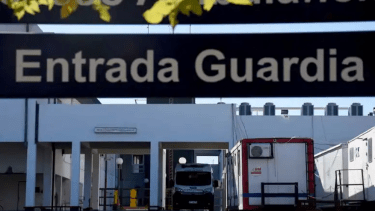 Le dispararon a un adolescente de 14 años para robarle en la vía pública en Neuquén