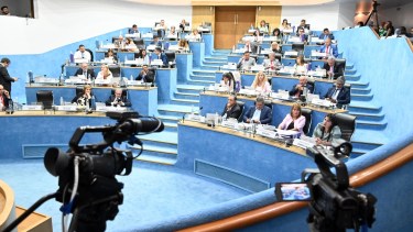 La Legislatura sesionará este viernes en su tercera reunión extraordinaria, con el único tema de la prórroga petrolera. Foto: Marcelo Ochoa.