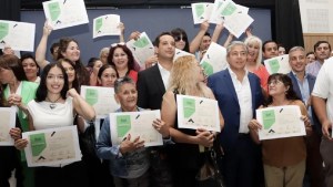 Vaca Muerta y Turismo: más de 350 alumnos se capacitaron y recibieron sus certificados