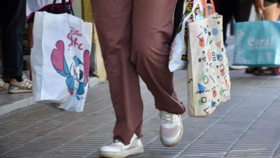 Los locales apostaron fuerte a cuotas y rebajas para atraer al público.