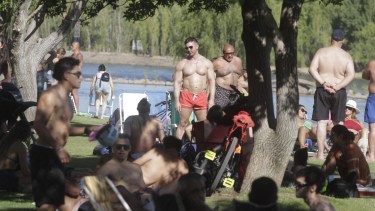 Los clubes son una opción para pasar el calor del verano en Neuquén. Foto: Oscar Livera
