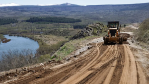 Ruta 23 con cortes hasta el viernes por una obra de asfalto entre Aluminé y Puente del Rahue