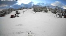 Imagen de Nieve en San Martín de los Andes en pleno diciembre: amaneció de blanco el cerro Chapelco