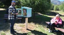 Imagen de Su hija murió debido a una enfermedad rara y se volcó al voluntariado: donó una biblioteca en Bariloche