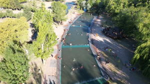 Otro balneario para pasar el calor en el Alto Valle: cuánto costará ir en auto, carpa o motorhome