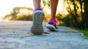 Cuánta caminata se necesitaría para bajar los excesos de las fiestas