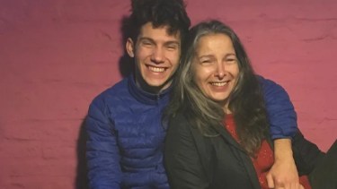 Alejandra Darín y su hijo