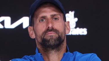 Novak Djokovic genera polémica, pero va por todo en Australia. (AFP)