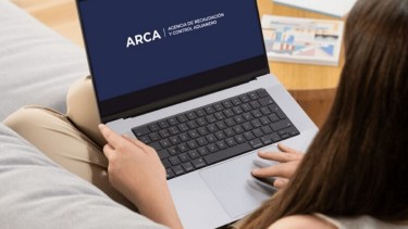 Con medidas  de fuerza en ARCA.