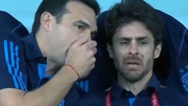 Messi ya anotó el 1-0 y Aimar está a punto de llorar. Todo cambió a partir de este momento. 
