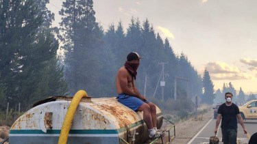 Incendios en Patagonia: El Bolsón.-