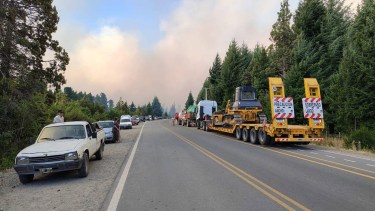 Incendios en la Patagonia: el viento hizo avanzar el fuego y complicó el trabajo de los brigadistas el domingo
