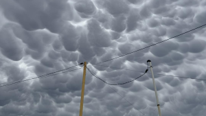 Tormenta en Río Negro: destrozos en el Alto Valle, apagón y una extraña formación de nubes