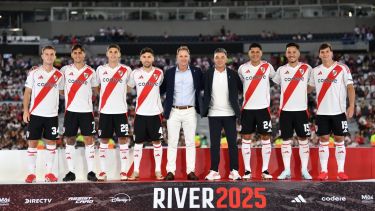 El Millonario presentó a sus siete incorporaciones. Enzo Pérez y Gonzalo Montiel fueron los más ofacionados en el Monumental. (@riverplate)